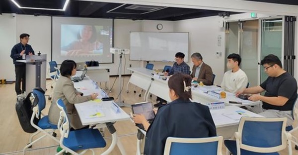 적극적으로 청년 정책을 발굴하는 청년참여기구 위원들