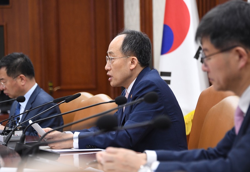 추경호 부총리 겸 기획재정부 장관이 11월 2일 서울 종로구 정부서울청사에서 열린 ‘비상경제장관회의 겸 물가관계장관회의’를 주재, 모두발언을 하고 있다. (사진=기획재정부)