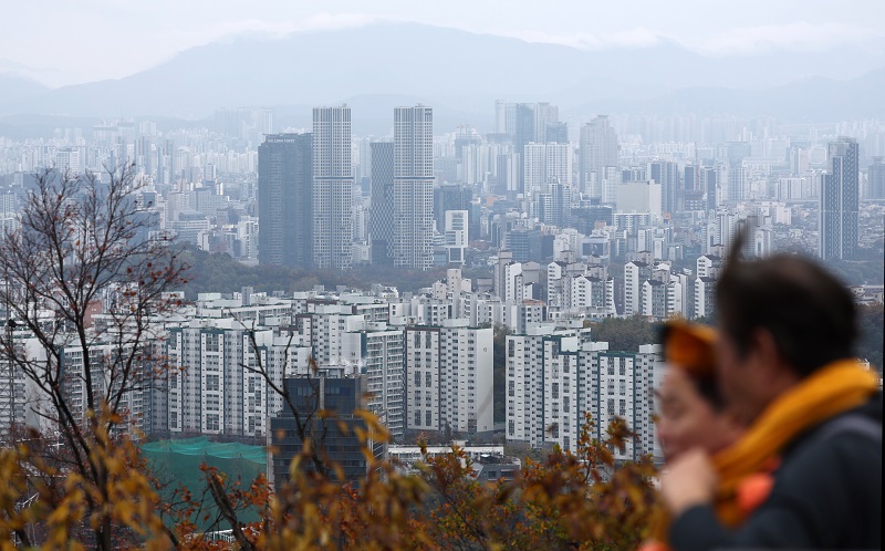 사진은 11월 5일 남산에서 바라본 서울 시내 모습.(사진=저작권자(c) 연합뉴스, 무단 전재-재배포 금지)