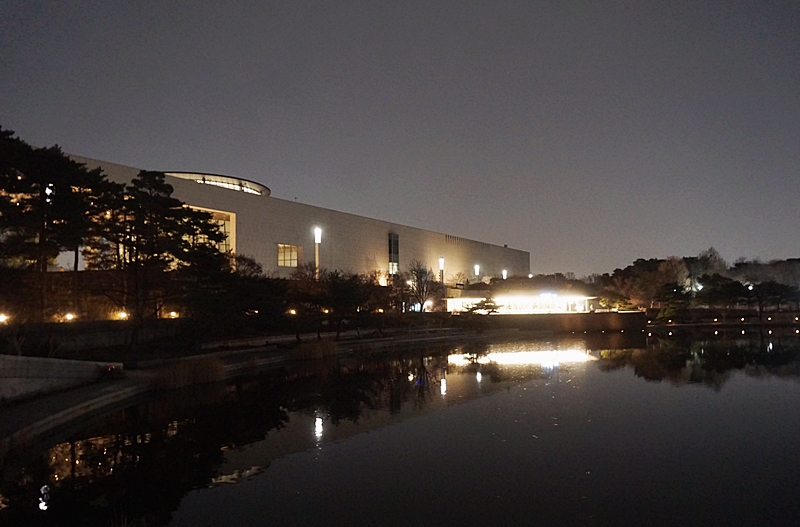 국립중앙박물관, 나올 때는 모두 잠들어 있는 은은한 분위기였다.