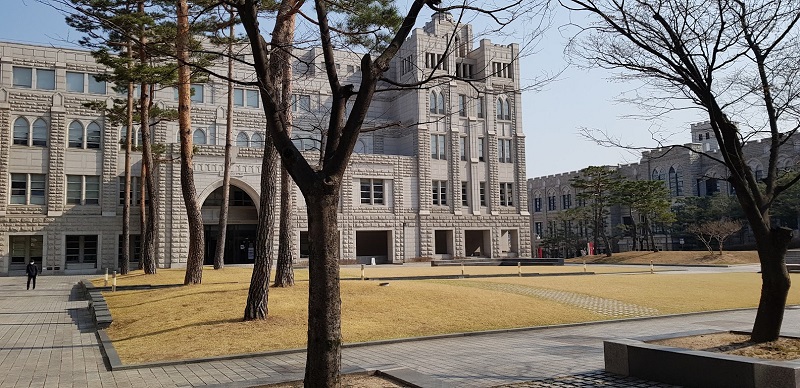 서울소재 한 대학교 건물의 모습