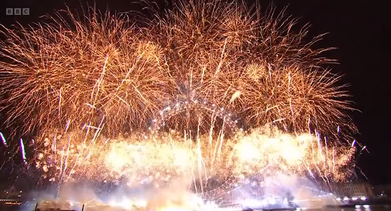 절정을 이루는 신년 불꽃놀이, (BBC방송화면 캡쳐)