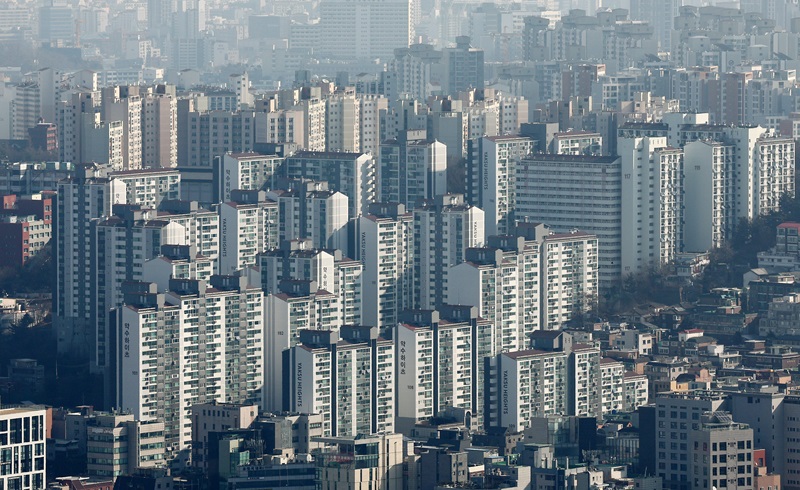 서울 중구 남산에서 바라본 아파트 단지 일대 모습. (©뉴스1, 무단 전재-재배포 금지)