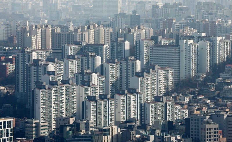 서울 중구 남산에서 바라본 아파트 단지 일대 모습. (ⓒ뉴스1, 무단 전재-재배포 금지)