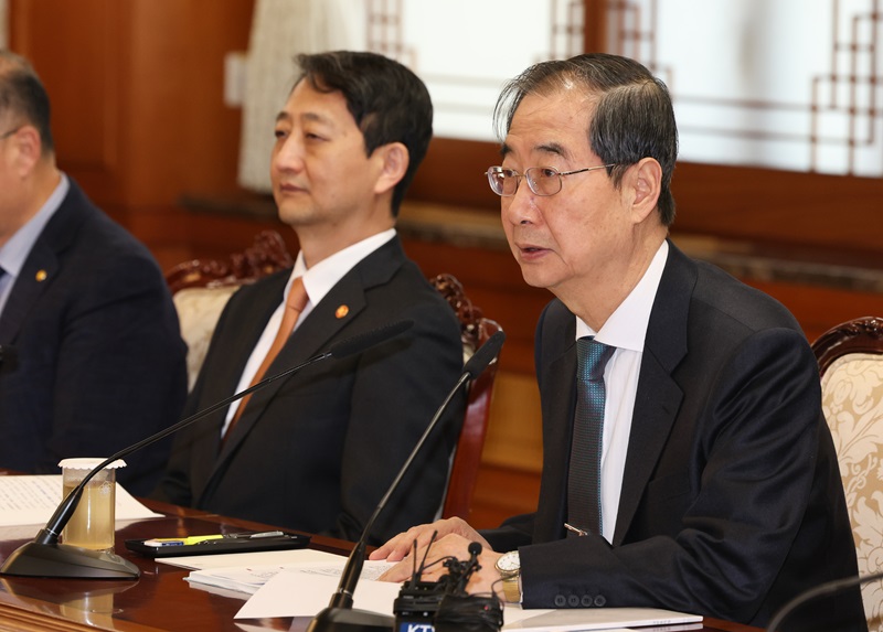 한덕수 국무총리가 27일 서울 종로구 정부서울청사에서 열린 국가첨단전략산업위원회이 회의에서 모두발언을 하고 있다. (ⓒ뉴스1, 무단 전재-재배포 금지)