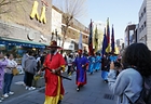 인사동 문화의 거리에서 수문장 순라의식이 펼쳐지고 있다.
