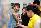 부산 다문화 교육 지원센터에서 초등학생들이 다문화 체험을 하고 있다. (ⓒ뉴스1, 무단 전재-재배포 금지)