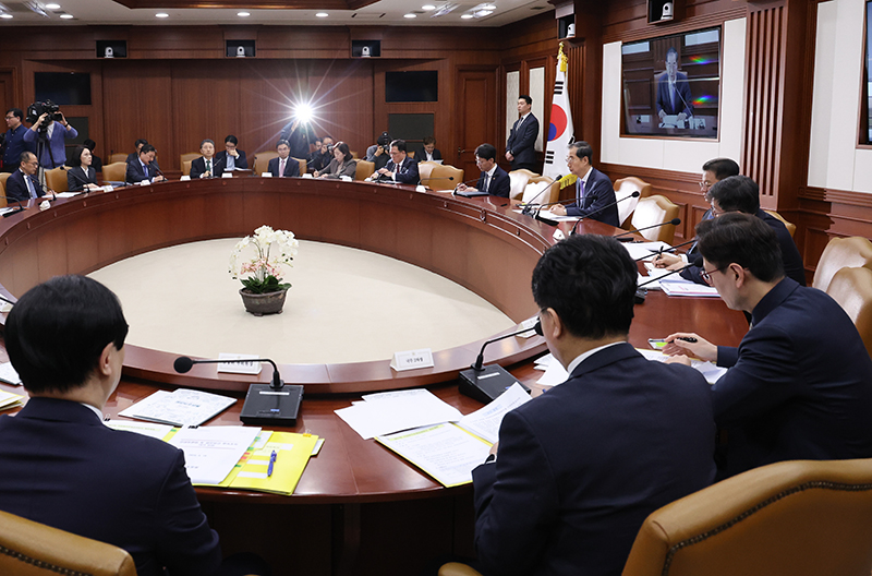 한덕수 국무총리가 18일 서울 종로구 정부서울청사에서 열린 제37회 국정현안관계장관회의에서 모두발언을 하고 있다. (ⓒ뉴스1, 무단 전재-재배포 금지)