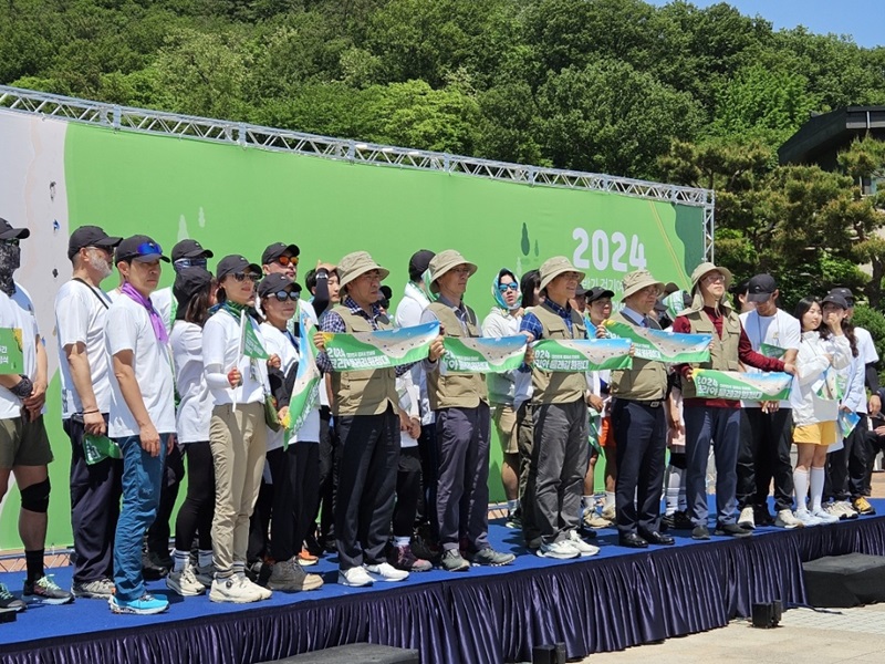 서해랑길 18길로 떠나는 코리아둘레길 원정대.