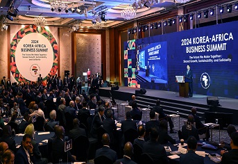 한-아프리카, 첫 경제동반자협정 협상 개시…47건 계약·MOU 체결 - 뉴스 썸네일 이미지
