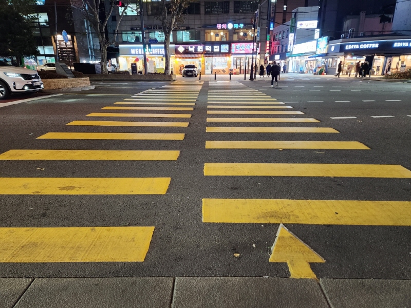 노란색 횡단보도가 설치된 곳에선 보행자, 운전자 모두 만족도가 높았다.