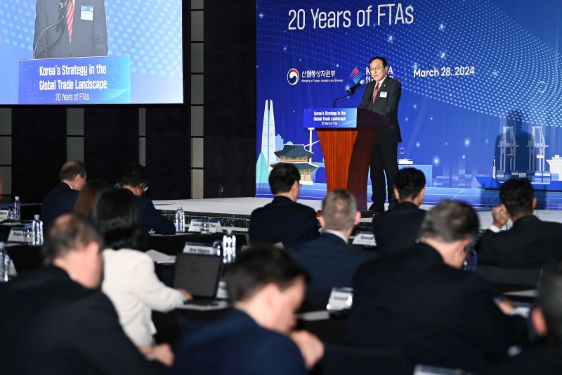 정인교 산업통상자원부 통상교섭본부장이 지난 3월에 열린 자유무역협정(FTA) 발효 20주년 기념식에서 기념사를 하고 있다.(ⓒ뉴스1, 산업통상자원부 제공, 무단 전재-재배포 금지)