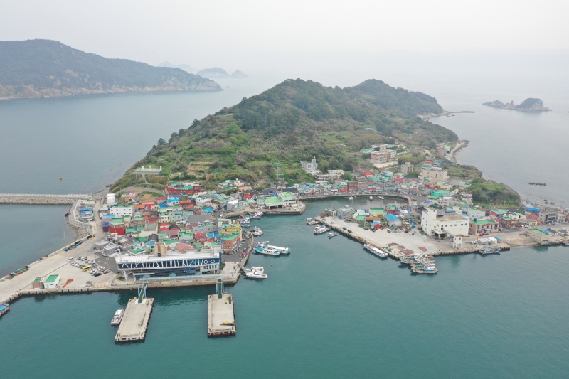 여수 거문도 근대역사문화공간 내항 전경.(제공=국가유산청)