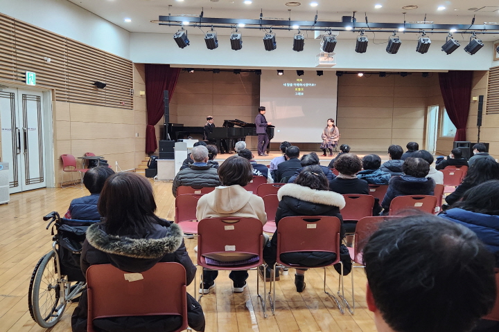 조윤범 음악평론가는 강의할 때 발달장애인의 열렬한 호응 덕분에 강사로서 더욱 반가웠다고 했다.