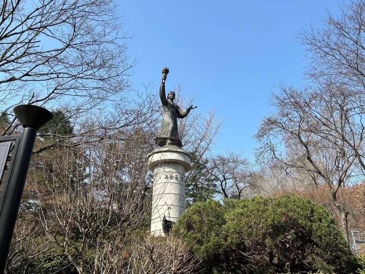 유관순 동상
