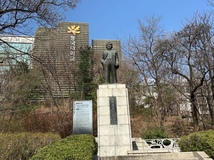 이준 열사 동상
