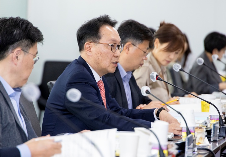 박민수 보건복지부 제2차관이 27일 서울 서초구 국제전자센터에서 열린 '2025년 제6차 건강보험정책심의위원회'에서 발언하고 있다. 2025.3.27. (ⓒ뉴스1, 무단 전재-재배포 금지)