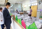 한덕수 대통령 권한대행 국무총리가 전남 광양의 유일한 분만 산부인과인 광양 미래여성의원 방문, 의료진을 격려하고 산모들을 응원했다. 2024.11.29. (ⓒ뉴스1, 무단 전재-재배포 금지)