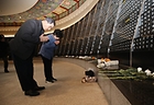 제77주년 4·3희생자 추념식 봉행에 앞서 제주시 봉개동 제주4·3평화공원 위패봉안실에서 유족들이 희생자의 넋을 기리고 있다. 2025.4.3 (ⓒ뉴스1, 무단 전재-재배포 금지)