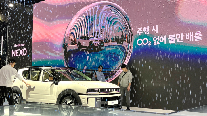현대차의 신형 수소전기차 '디 올 뉴 넥쏘' 최초 공개
