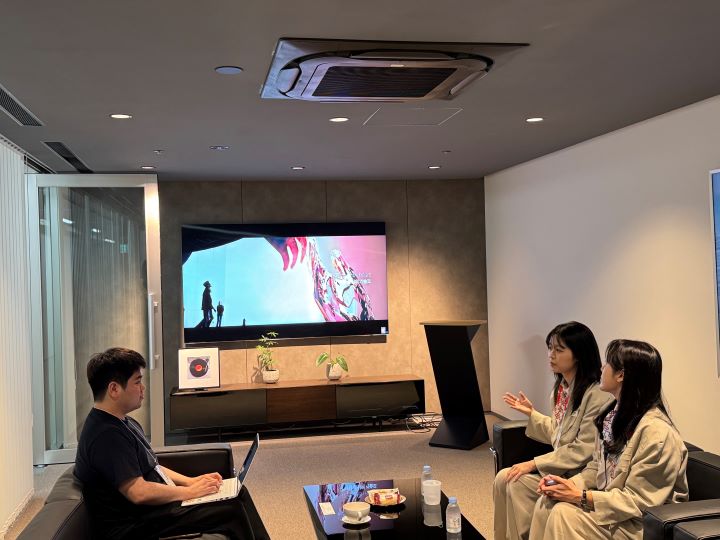 한국관의 서포터즈로 근무하고 있는 조민주, 엄다인 서포터즈를 만나 엑스포와 한국관에 대한 이야기를 들어봤다. 진심을 다해 자세한 이야기를 들려주었다.
