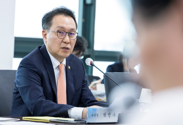 박민수 보건복지부 2차관이 24일 열린 '2025년 제8차 건강보험정책심의위원회'에서 발언하고 있다. 2025.4.24. (ⓒ연합뉴스, 무단 전재-재배포 금지)