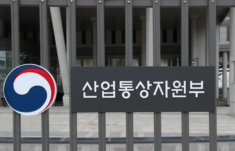 산업통상자원부는 23일 초격차 분야 선도기술 확보를 위해 글로벌외투기업과 공공기관 간의 간담회를 개최했다고 밝혔다.