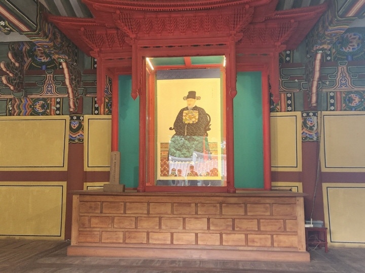 충장사는 권율 장군의 영정을 모셔둔 사당으로, 행주대첩이 있었던 3월 14일을 기념해서 제례 행사가 열린다.