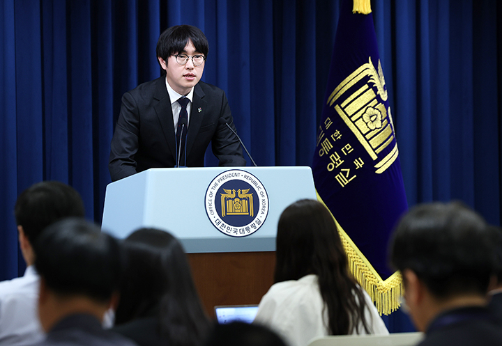하정우 AI미래기획수석이 19일 서울 용산구 대통령실 청사에서 이공계특별법 관련 브리핑을 하고 있다. 2025.6.19 (ⓒ뉴스1, 무단 전재-재배포 금지)