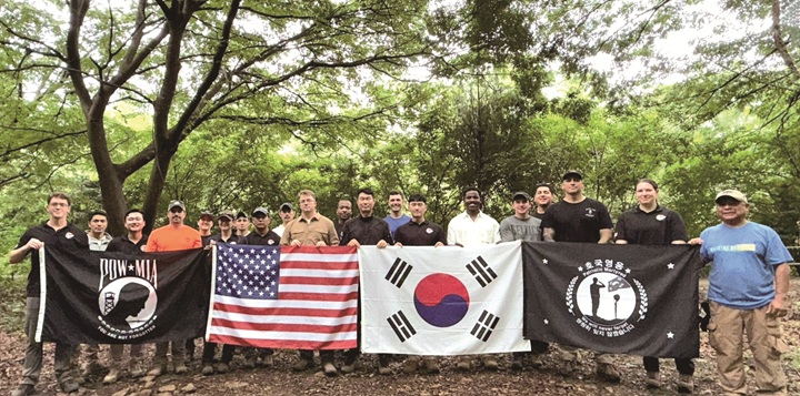 한미 양국은 5월 중순부터 약 한 달간 경북 문경시 마성면 신현리 300고지에서 6·25 전사자 공동발굴을 진행했다. 사진 국방부 유해발굴감식단