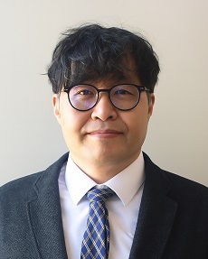 우석진 명지대 경제학과 교수