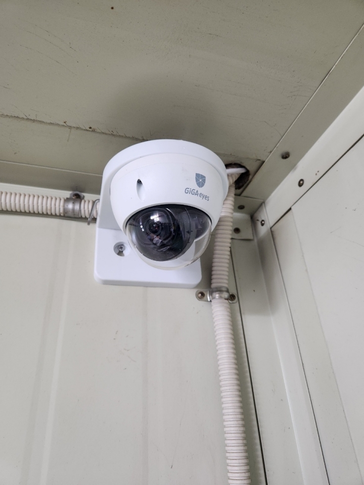 회사 주차장에 설치한 CCTV