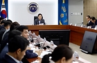 이재명 대통령이 10일 서울 용산 대통령실 청사에서 열린 3차 수석·보좌관 회의에서 발언하고 있다. [대통령실통신사진기자단]2025.7.10(저작권자(c) 연합뉴스, 무단 전재-재배포 금지)