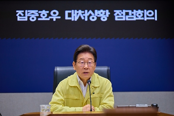 이 대통령, 역대급 폭우에 "특별재난지역 조속 선정…신속 복구 총력"