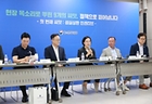 한성숙 중소벤처기업부 장관이 30일 서울 종로구 소상공인시장진흥공단 서울중부센터에서 열린 '소상공인 회복과 안전망 확충을 위한 릴레이 간담회'에서 인사말을 하고 있다. (중소벤처기업부 제공)