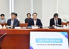 이형일 기획재정부 차관이 8일 충북 청주 오송 소재 오송첨단의료산업진흥재단을 방문해 '바이오헬스 분야 릴레이 현장 간담회'를 주재하고 있다.(ⓒ뉴스1, 기획재정부 제공, 무단 전재-재배포 금지)