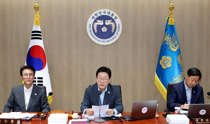이재명 대통령이 12일 서울 용산 대통령실에서 열린 국무회의에서 발언하고 있다. 2025.8.12(사진=저작권자(c) 연합뉴스, 무단 전재-재배포 금지)
