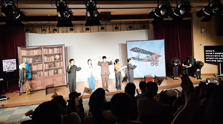 새 시대를 알린 연극 '떳다, 보아라 안창남'을 마치고.
