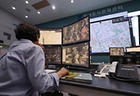 서울 강남구 역삼지구대 강남도시관제센터에서 직원들이 AI 기반 지능형 선별관제시스템을 시연하고 있다. 2024.7.1. (ⓒ연합뉴스, 무단 전재-재배포 금지)