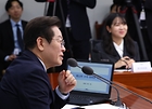 이재명 대통령이 18일 서울 용산 대통령실에서 열린 제11차 수석보좌관회의에서 이주형 청년담당관의 발표가 끝난 뒤 발언하고 있다. 2025.9.18(사진=저작권자(c) 연합뉴스, 무단 전재-재배포 금지)
