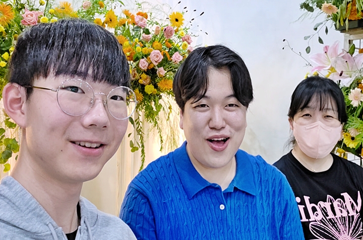 박람회 취재를 마친 기자들.