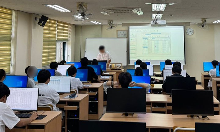 학생들은 문제 풀이를 넘어, 과정을 쌓는 포트폴리오 식의 평가를 받을 수 있다.