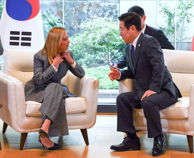 이재명 대통령과 조르자 멜로니 이탈리아 총리가 24일(현지시간) 미국 뉴욕 주유엔대한민국대표부에서 정상회담을 하고 있다. (사진=저작권자(c) 연합뉴스, 무단 전재-재배포 금지)