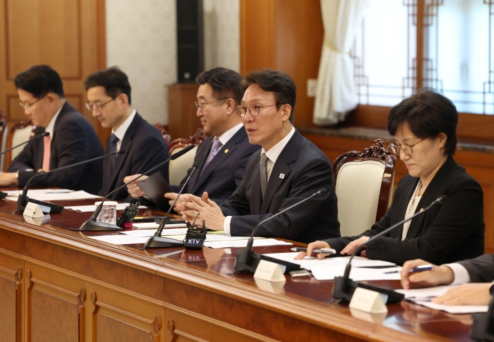 김민석 국무총리가 15일 서울 종로구 정부서울청사에서 열린 치안·안전 관계장관회의에서 모두발언을 하고 있다. (공동취재) 2025.10.15. (ⓒ뉴스1, 무단 전재-재배포 금지)