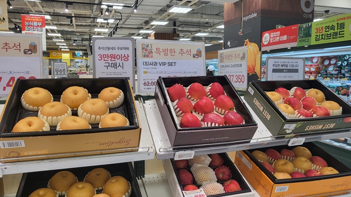 행사 품목에 해당하는 감자.