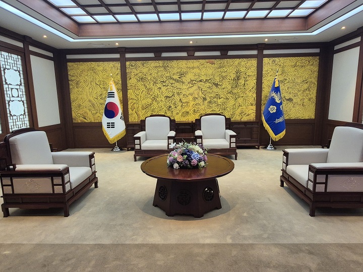 대통령의 공간 그대로 재현.