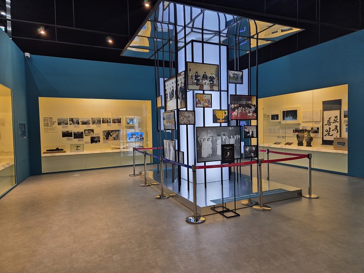 대통령기록관 전시물.