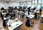 부산 동래구 중앙여자고등학교 3학년 교실에서 수험생들이 자율학습을 하고 있다. 2025.10.1 (ⓒ뉴스1, 무단 전재-재배포 금지)