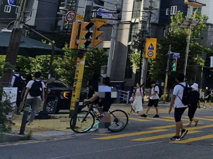 경찰청의 픽시자전거 단속 이후, 픽시자전거를 타고 등교하는 학생이 눈에 띄게 줄었다.