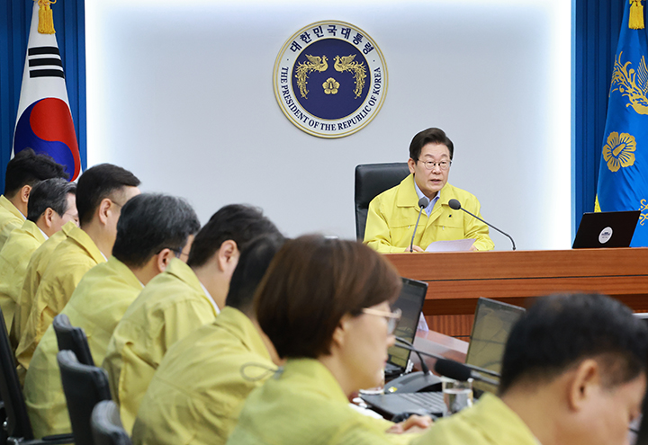 이재명 대통령이 21일 서울 용산 대통령실 청사에서 열린 8차 수석보좌관 회의를 주재하고 있다. 2025.8.21 (사진=저작권자(c) 연합뉴스, 무단 전재-재배포 금지)